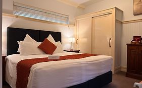 Cobb & Co Court Boutique Hotel
